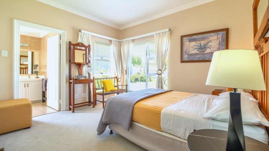 3 Bedroom Property for Sale in Kingswood Golf Estate Western Cape